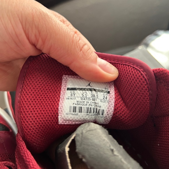 Jordan 1s - Picture 6 of 6